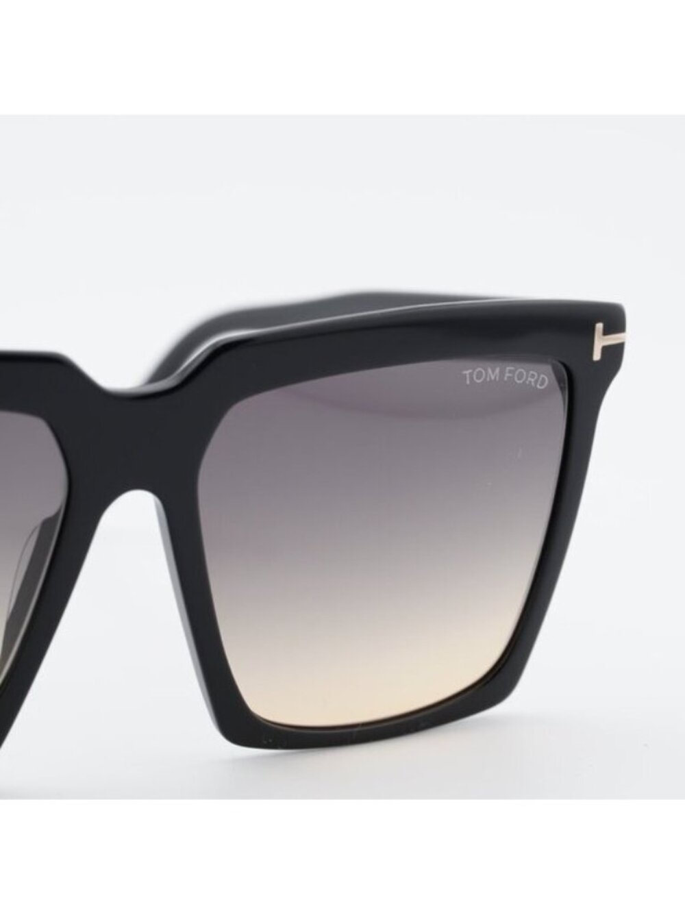 New Tom Ford FT0764 01B Sabrina Sunglasses Black Square Frame, Smoke Lenses - Picture 5 of 10
